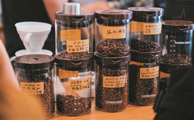头疼喝咖啡缓解_咖啡馆头疼_头疼咖啡能缓解